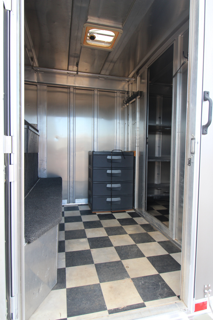 Used 2008 Featherlite Trailers 8541-4H Horse Trailer