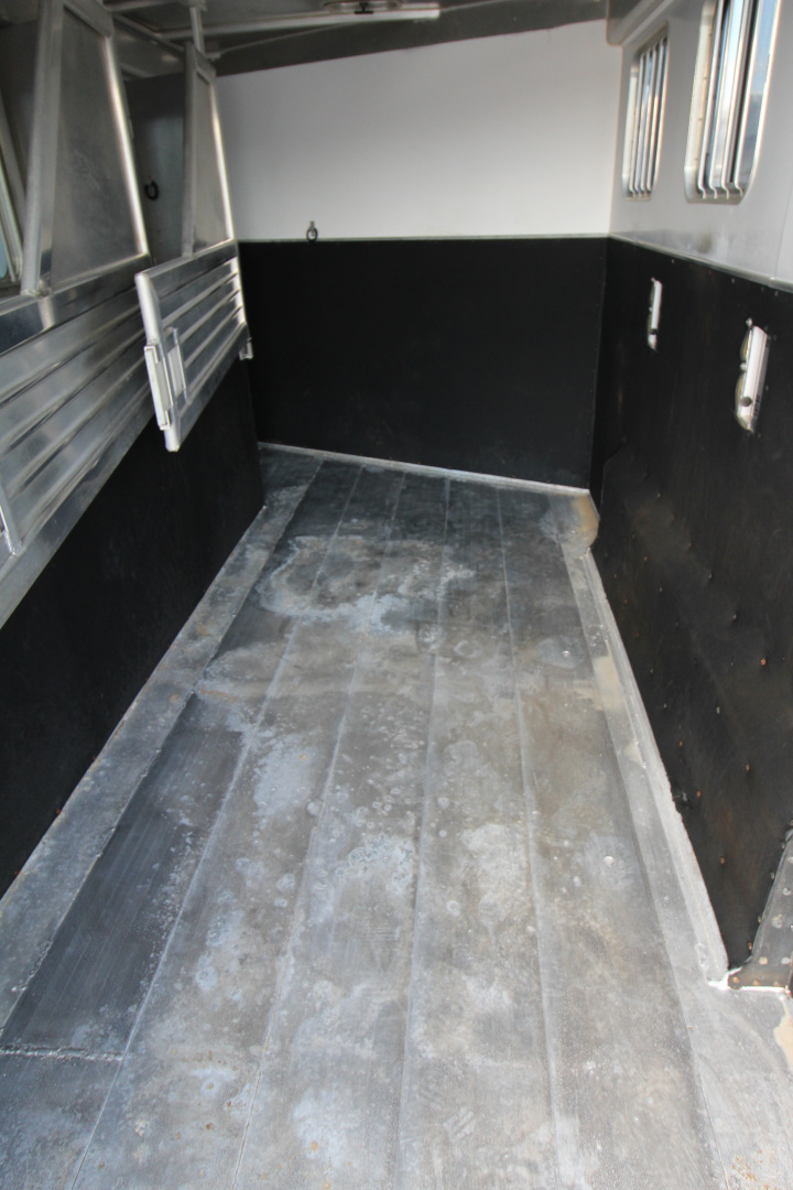 Used 2008 Featherlite Trailers 8541-4H Horse Trailer
