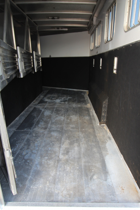 Used 2008 Featherlite Trailers 8541-4H Horse Trailer