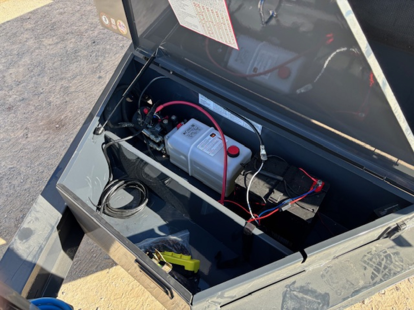 New 2026 Lamar Trailers BD 83" X 16' DL - 14K LOW-PRO DUMP