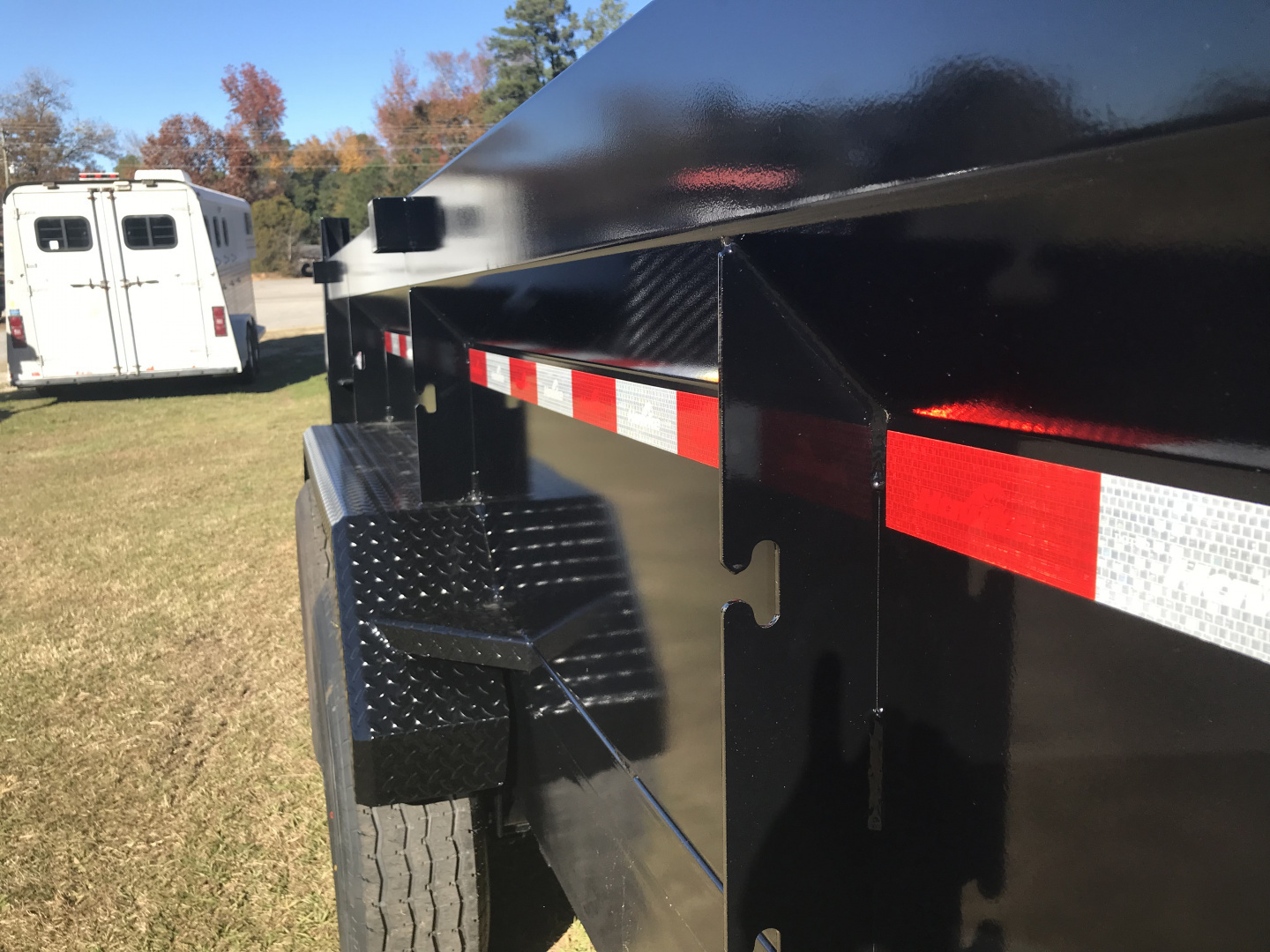 New 2026 Hawke Trailers 7X16GN15K Dump Trailer