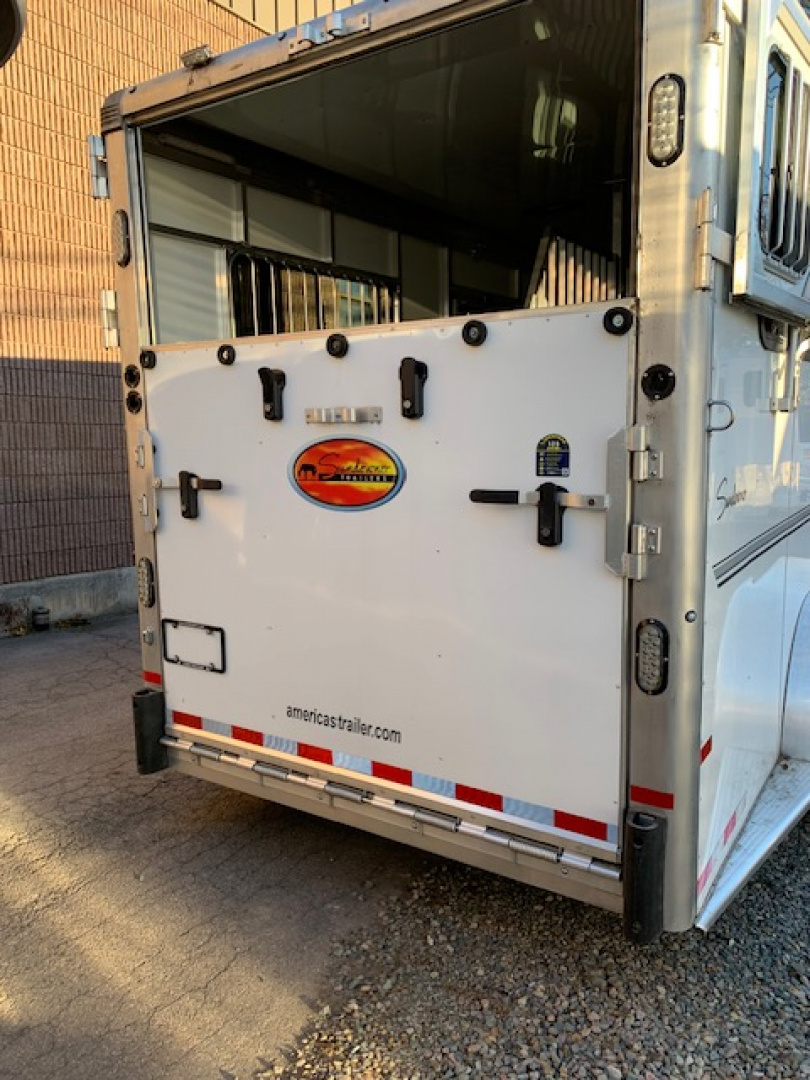 New 2023 Sundowner Trailers 2&1 gn Horse Trailer