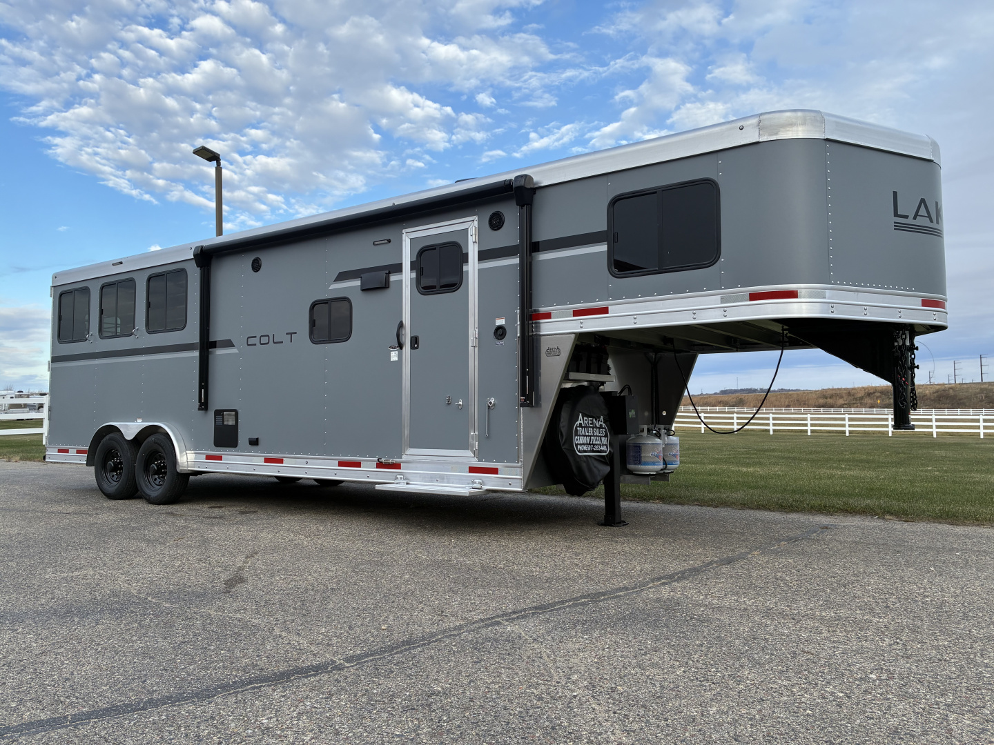 New 2026 Lakota 3H 9' LQ Horse Trailer