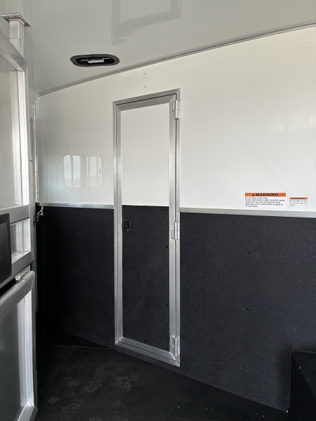 New 2026 Lakota 3H 9' LQ Horse Trailer