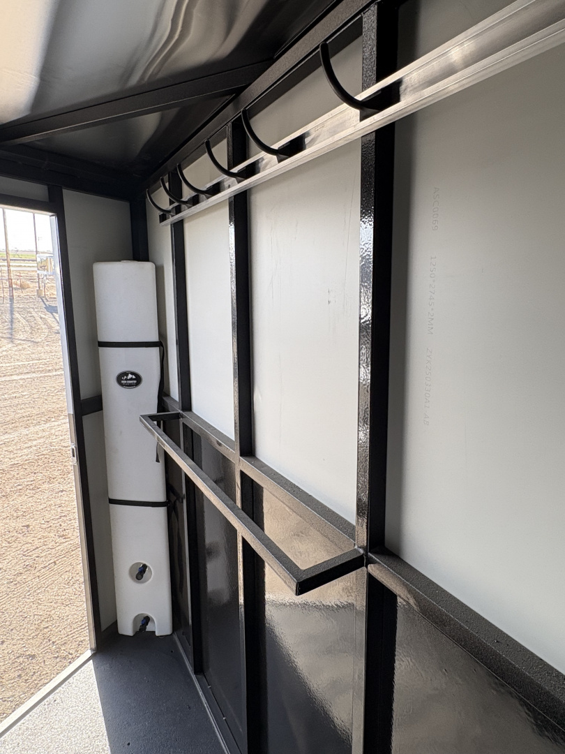 New 2025 Rover Trailers TETON GOOSENECK 4 Horse Trailer