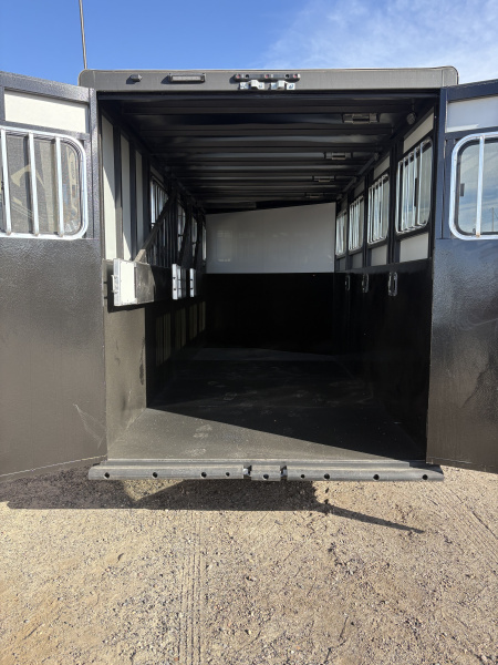 New 2025 Rover Trailers TETON GOOSENECK 4 Horse Trailer