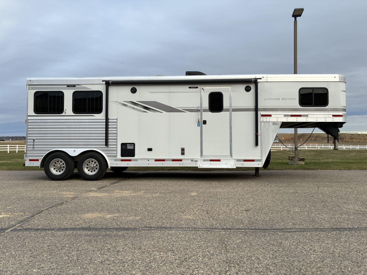 Used 2020 SMC 2H 9' LQ Horse Trailer