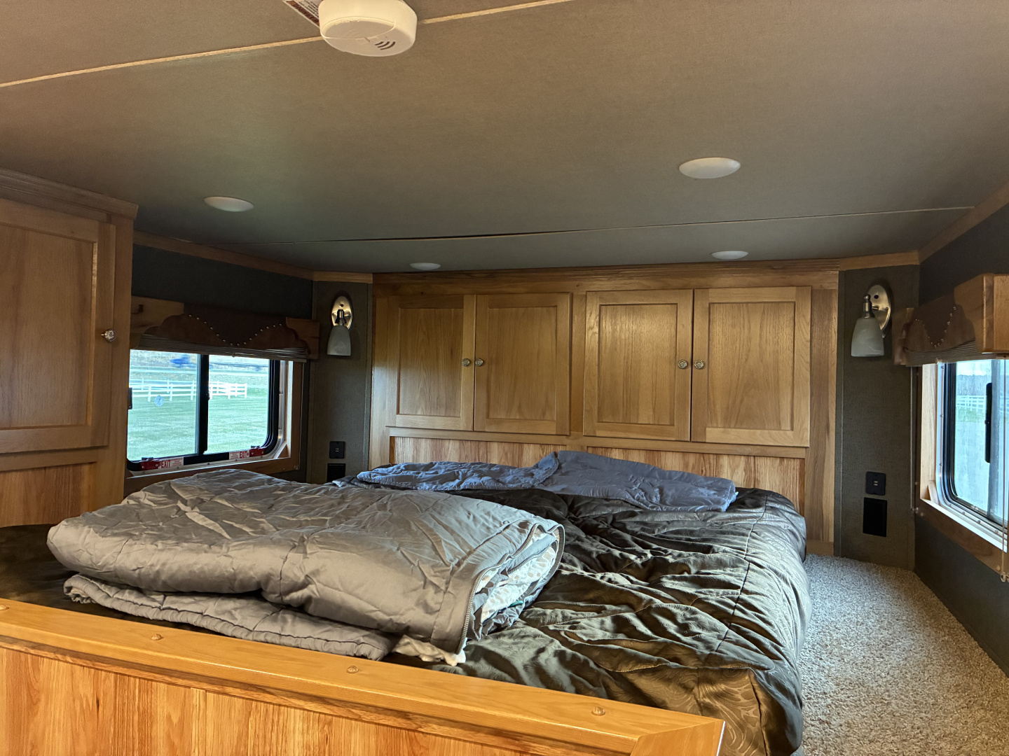 Used 2020 SMC 2H 9' LQ Horse Trailer