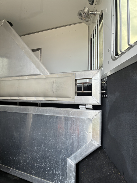 Used 2020 SMC 2H 9' LQ Horse Trailer