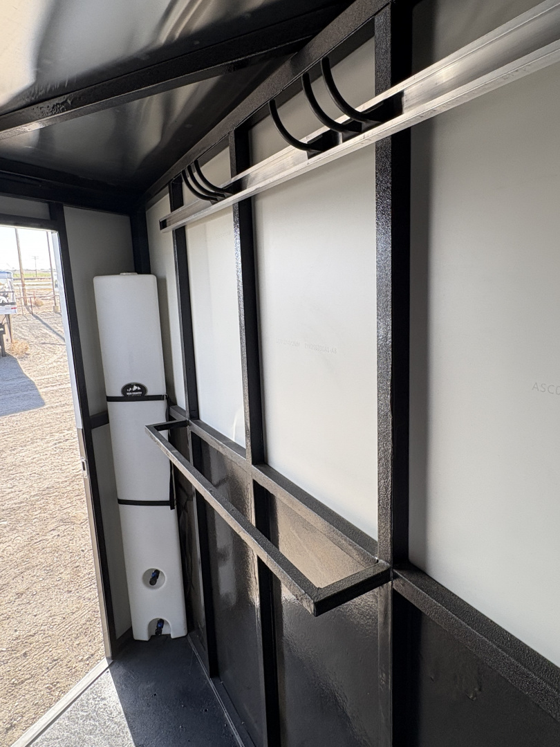 New 2025 Rover Trailers TETON GOOSENECK 3 Horse Trailer