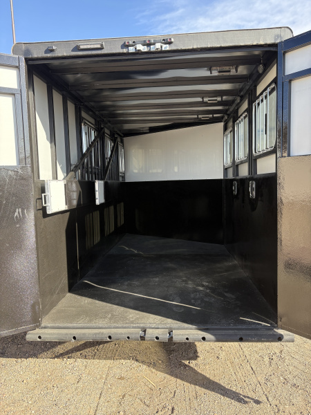 New 2025 Rover Trailers TETON GOOSENECK 3 Horse Trailer