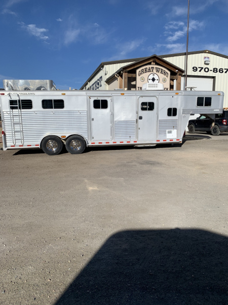 Used 1999 Elite Trailers GN Living Quarters 2.5 Horse Trailer
