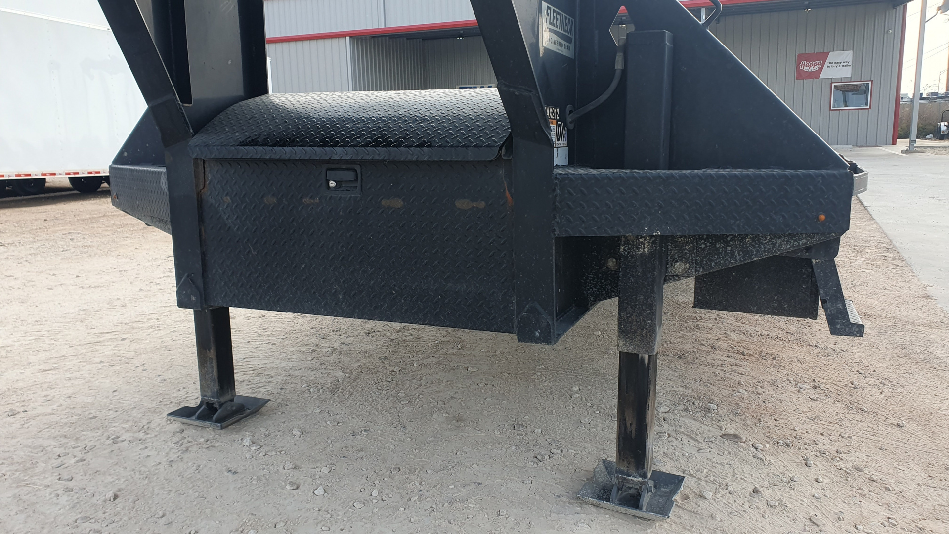 Used 2020 Diamond C 102"x40' GN Flatbed w/ Hyd. Dovetail