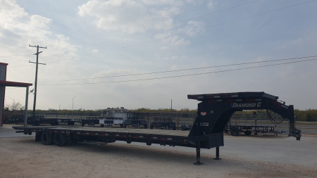 Used 2020 Diamond C 102"x40' GN Flatbed w/ Hyd. Dovetail