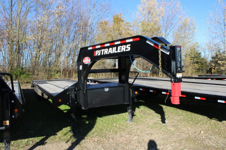New 2026 PJ Trailers 30' MR 25K GVWR Equipment Trailer