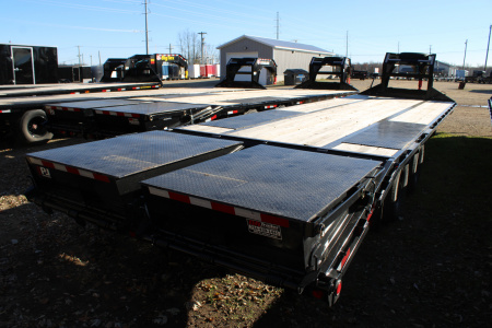 New 2026 PJ Trailers 30' MR 25K GVWR Equipment Trailer