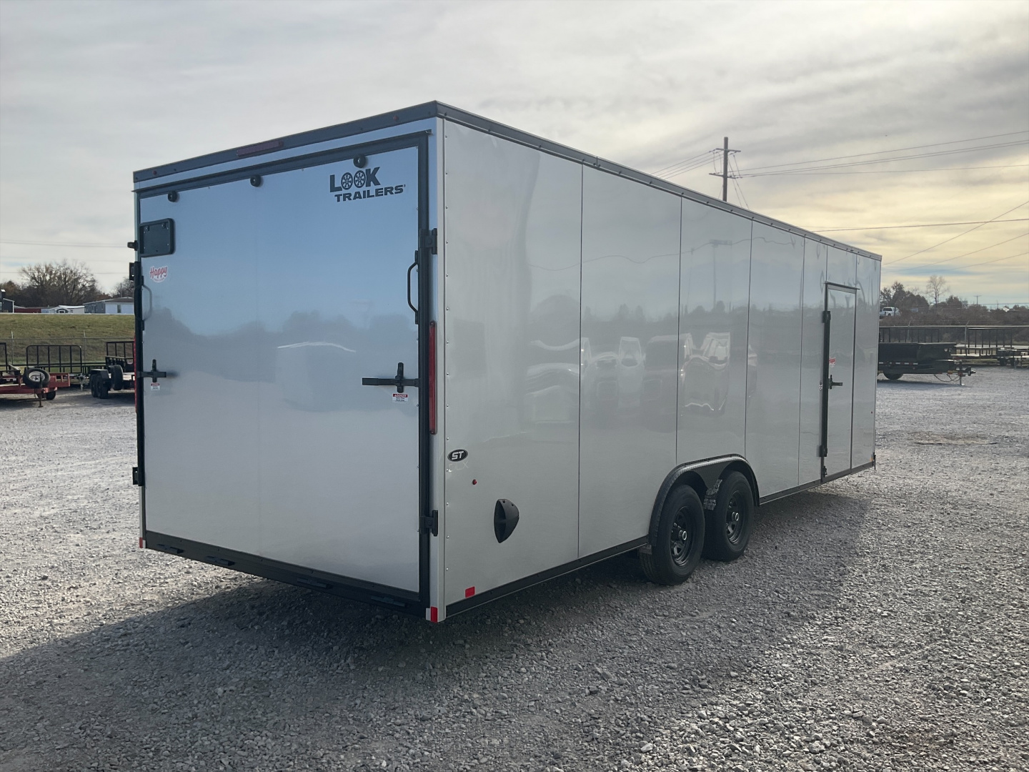 New 2026 Look 8.5x24' Enclosed Cargo Trailer - ST DLX