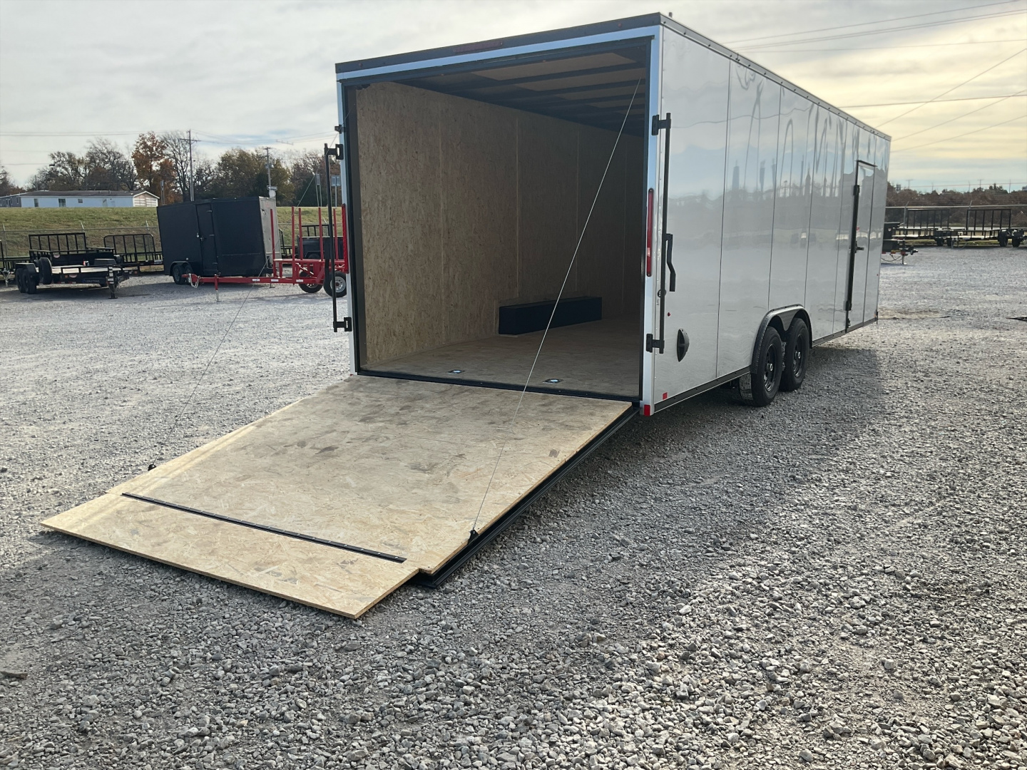 New 2026 Look 8.5x24' Enclosed Cargo Trailer - ST DLX