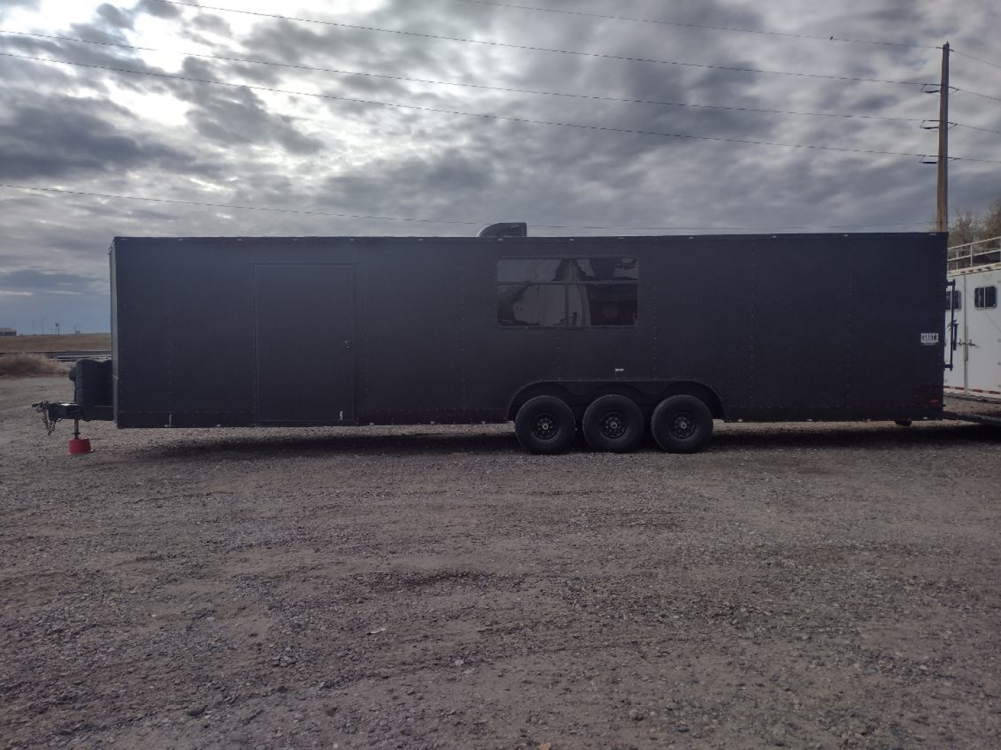 Used 2020 Anvil 36' Enclosed Trailer