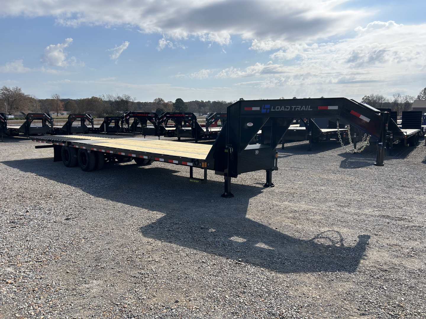 New 2026 Load Trail Hydraulic Dovetail Gooseneck Trailer | 102" x 32' 25.9K GVWR