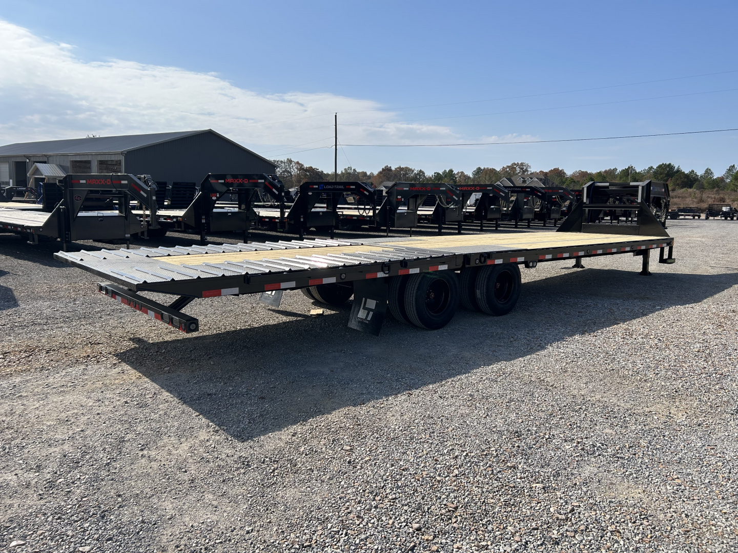 New 2026 Load Trail Hydraulic Dovetail Gooseneck Trailer | 102" x 32' 25.9K GVWR
