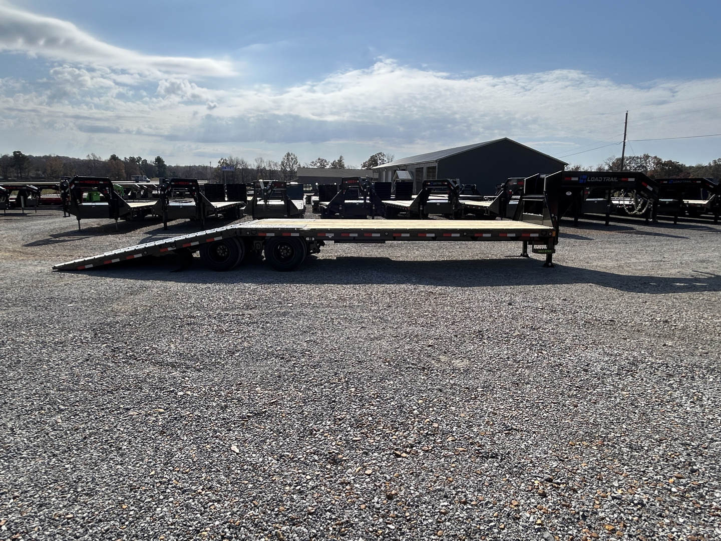 New 2026 Load Trail Hydraulic Dovetail Gooseneck Trailer | 102" x 32' 25.9K GVWR