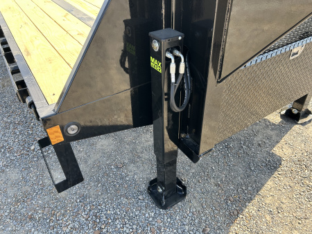 New 2026 Load Trail Hydraulic Dovetail Gooseneck Trailer | 102" x 32' 25.9K GVWR