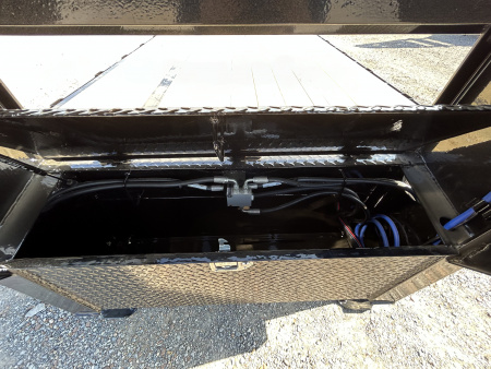 New 2026 Load Trail Hydraulic Dovetail Gooseneck Trailer | 102" x 32' 25.9K GVWR