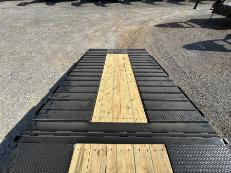 New 2026 Load Trail Hydraulic Dovetail Gooseneck Trailer | 102" x 32' 25.9K GVWR