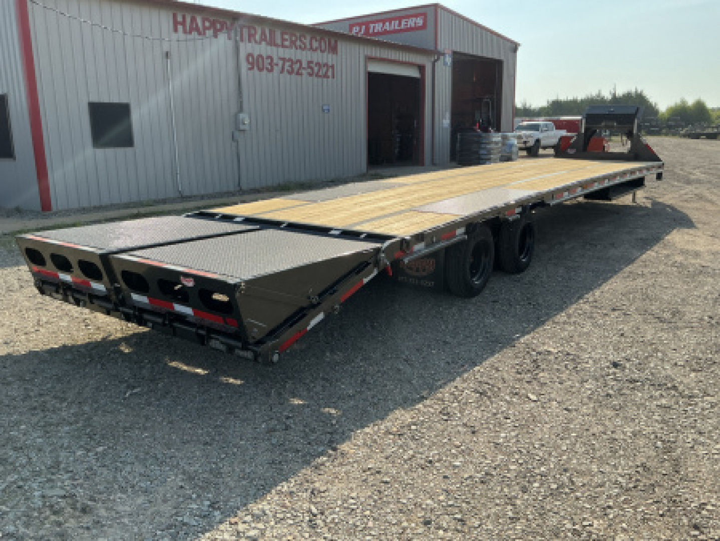 New 2026 MAXX-D 102”x40’ Engineered GN Flatbed – 40K LHX