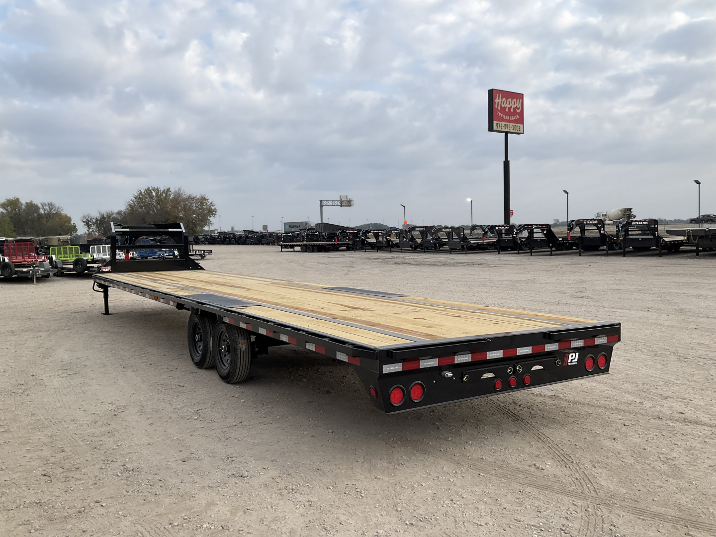 New 2026 PJ 102"x36' GN Low-Pro Flatbed w/ Singles - LS