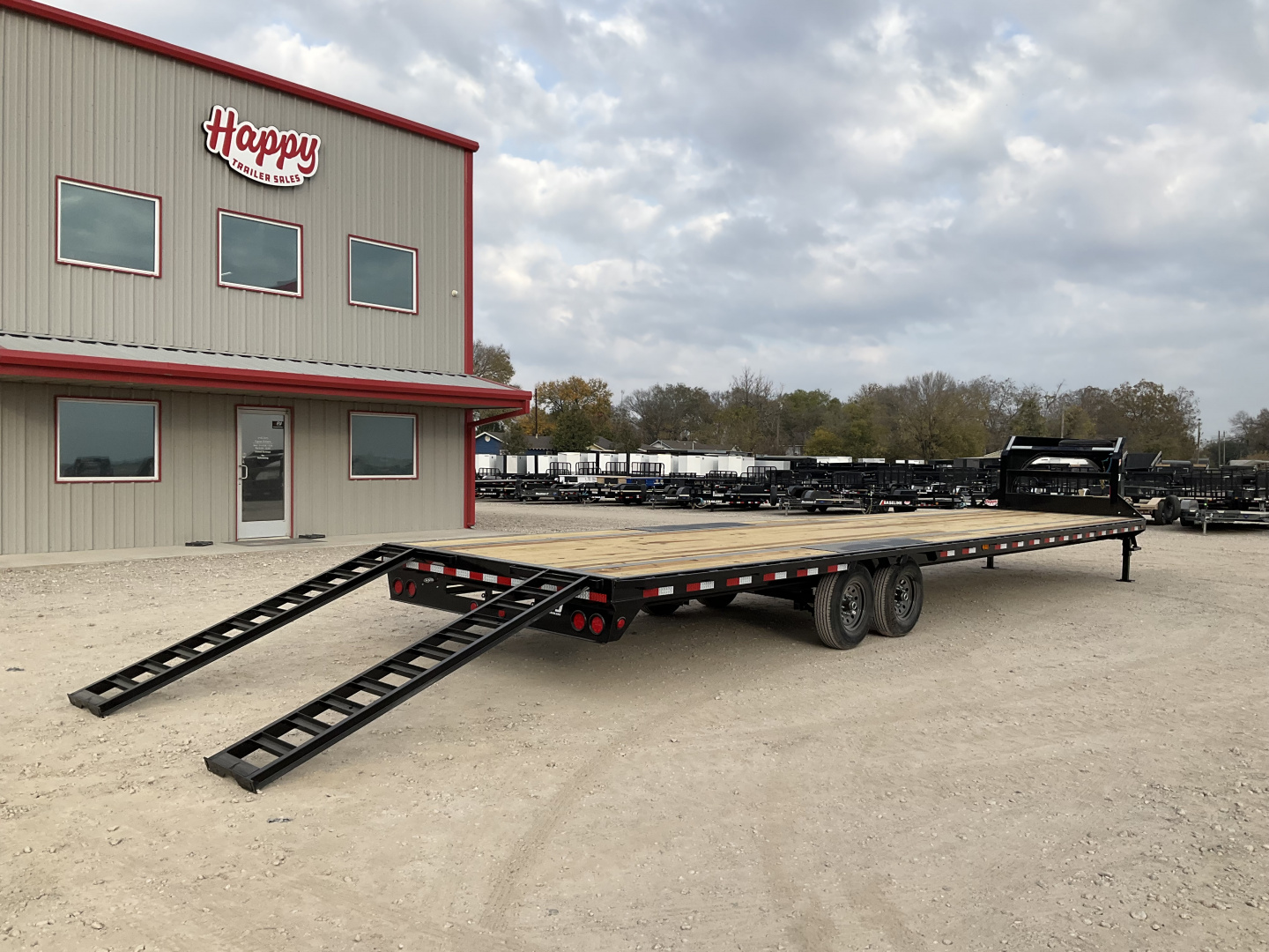 New 2026 PJ 102"x36' GN Low-Pro Flatbed w/ Singles - LS
