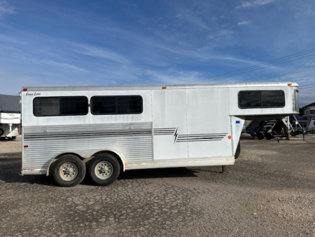 Used 2000 Starlite 3 Horse Slant