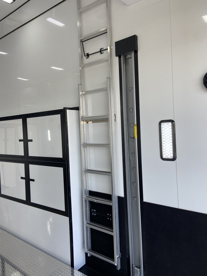 Used 2025 United 3 Car Stacker 34'