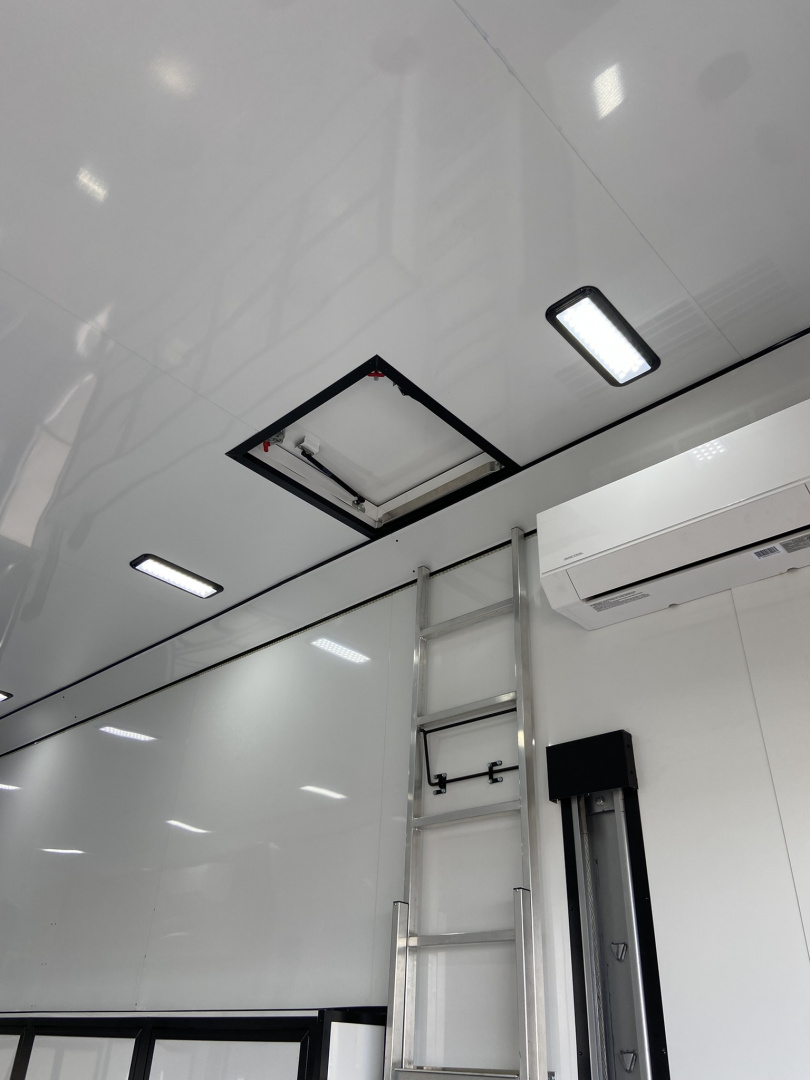 Used 2025 United 3 Car Stacker 34'