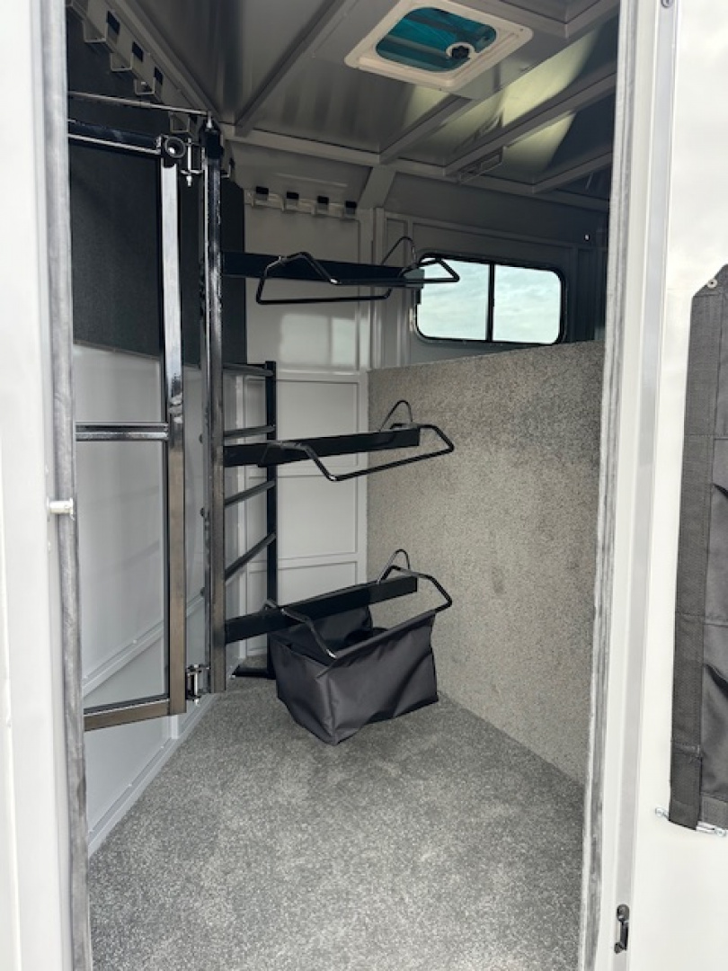 New 2026 Trails West 3 Horse Adventure