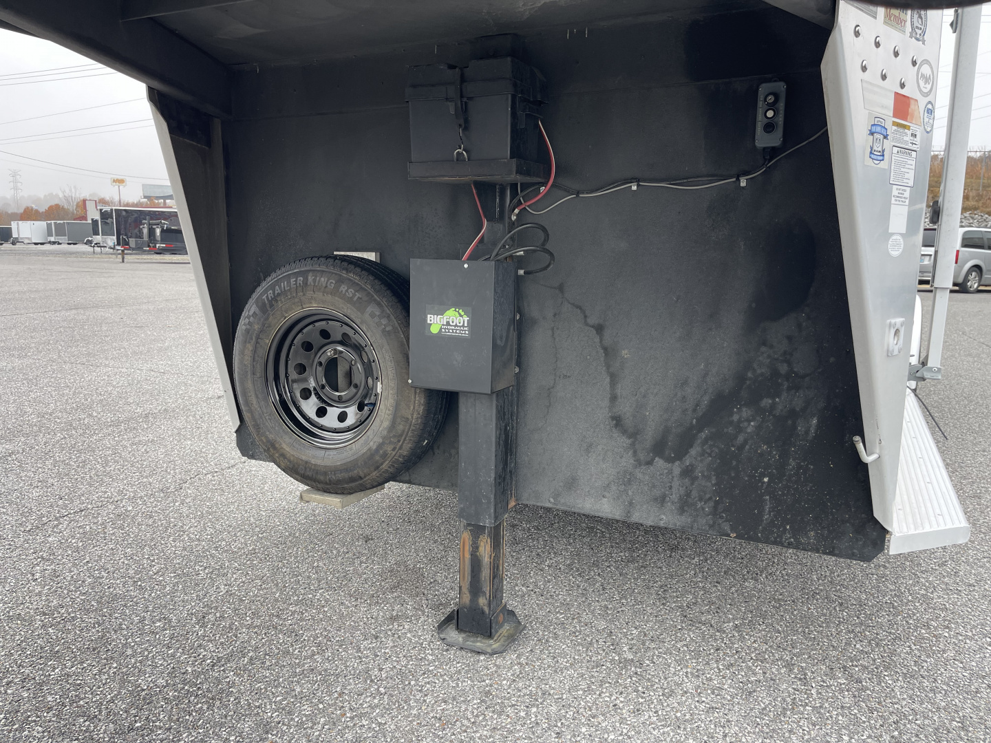 Used 2007 Sundowner SUNLITE 727 Horse Trailer