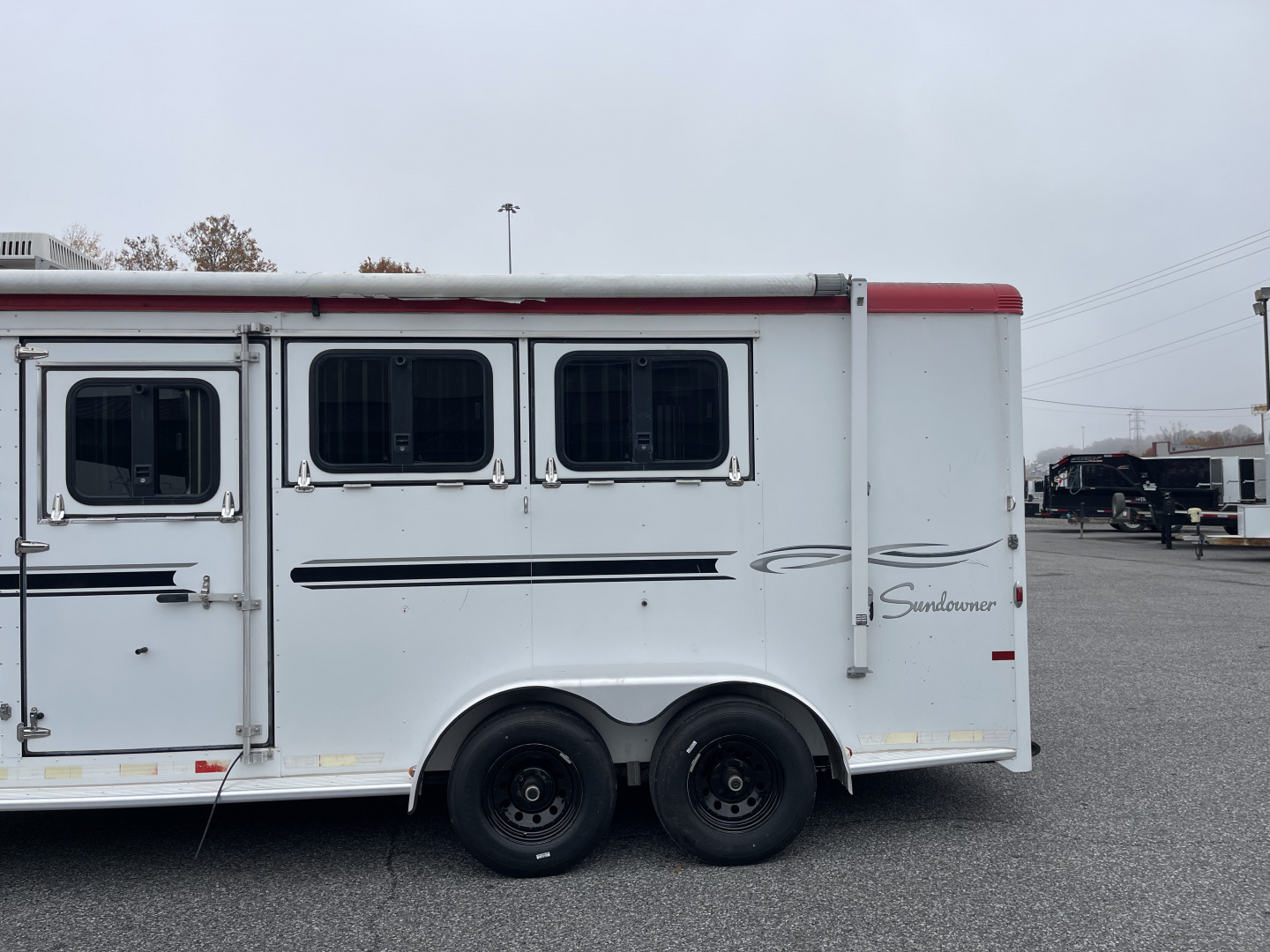 Used 2007 Sundowner SUNLITE 727 Horse Trailer