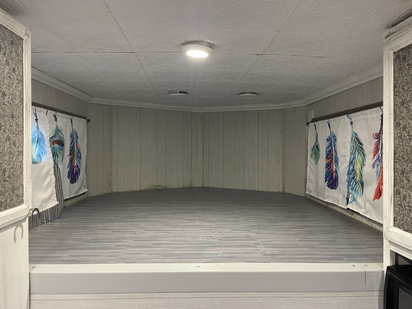 Used 2007 Sundowner SUNLITE 727 Horse Trailer