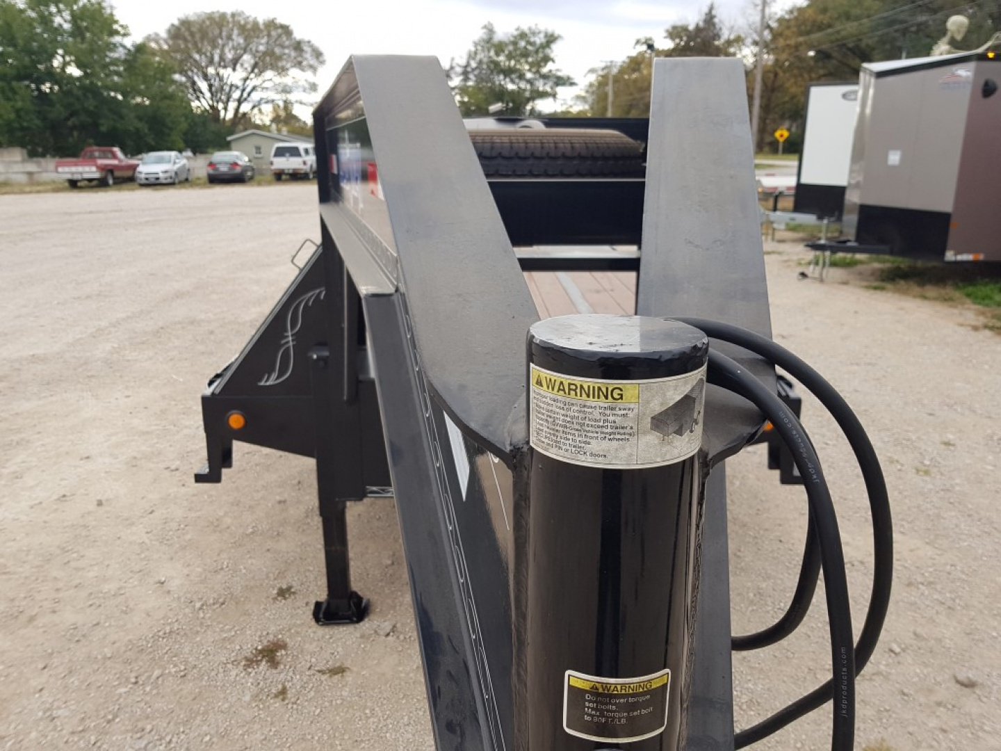 Used 2014 Load Max Gooseneck 102x30 Hydraulic Beaver tail 20K Deckover Trailer