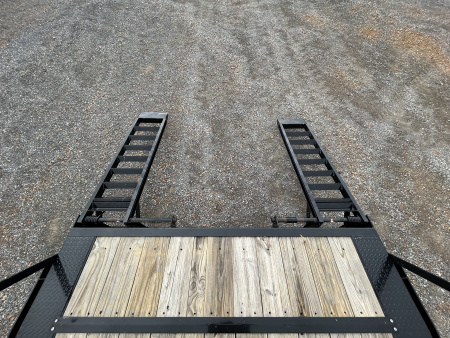 Used 2022 Load Trail 102"X24' Gooseneck Car Hauler