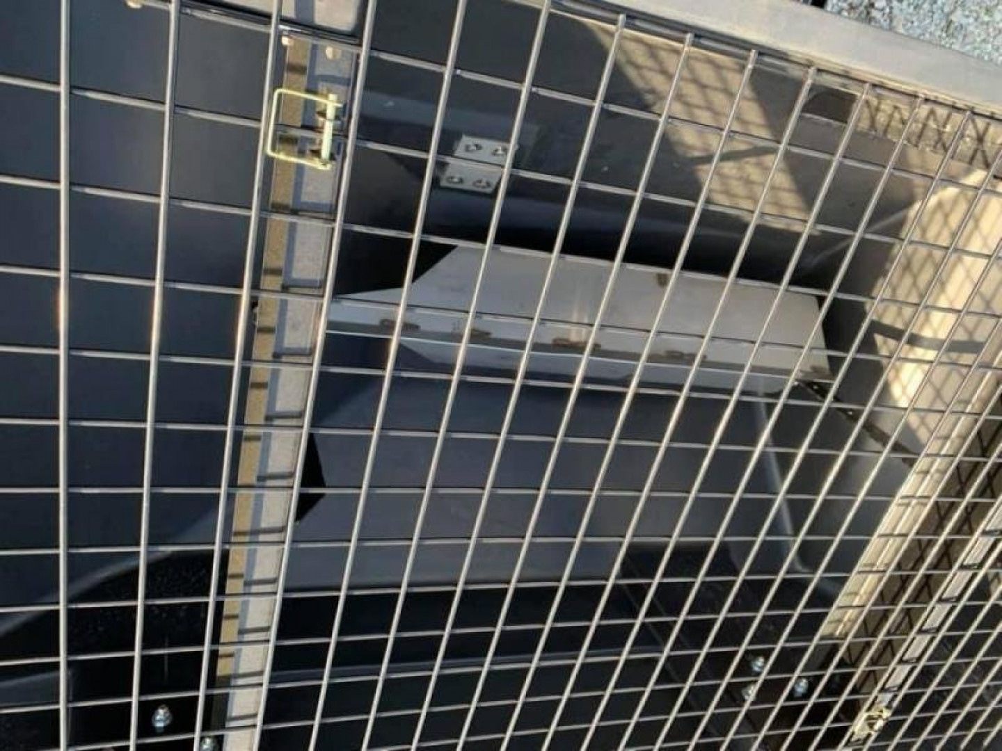 New SaltDogg SHPE2000 Salt Spreader