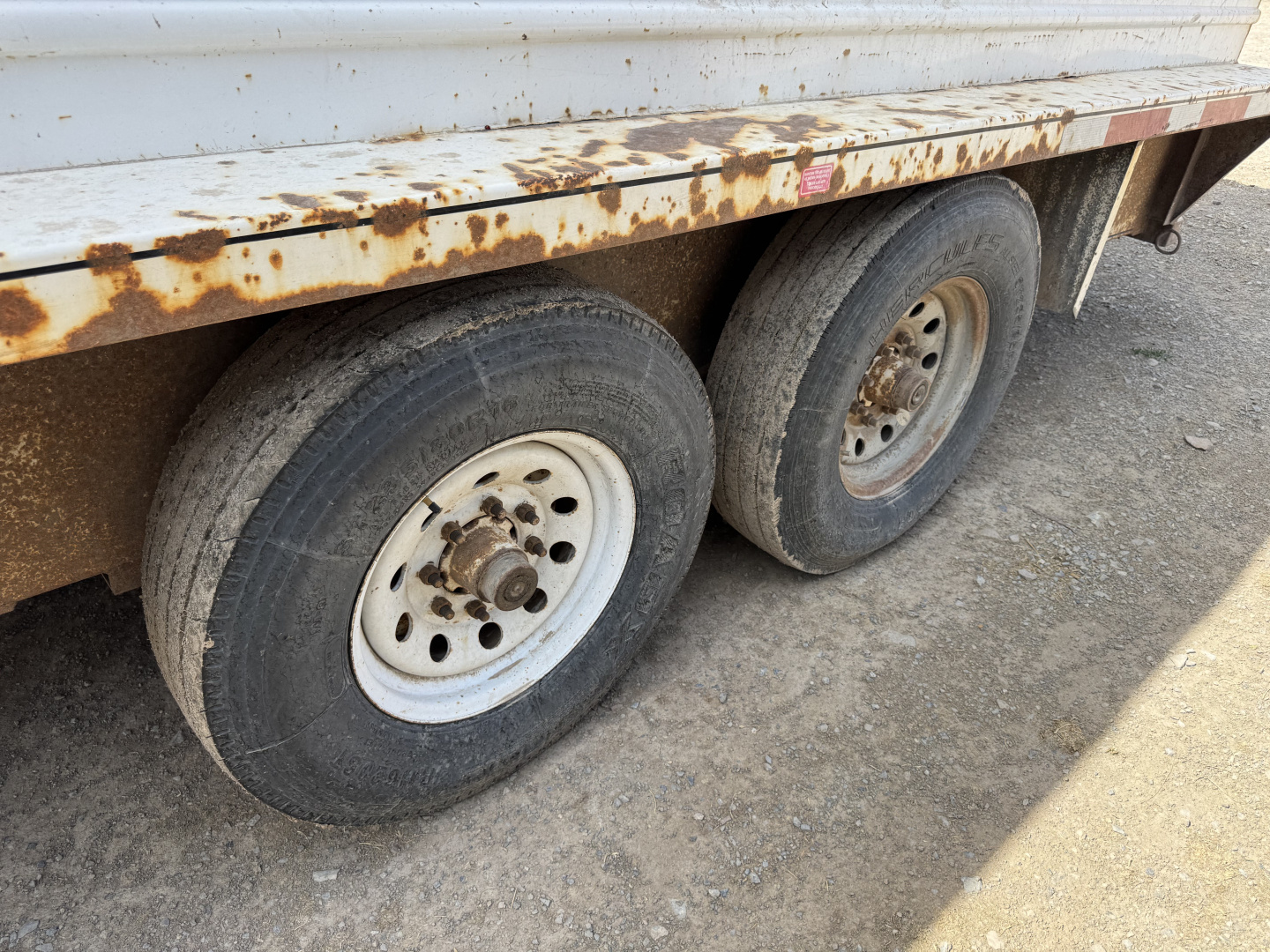 Used 2015 Donahue 20' Stock Trailer