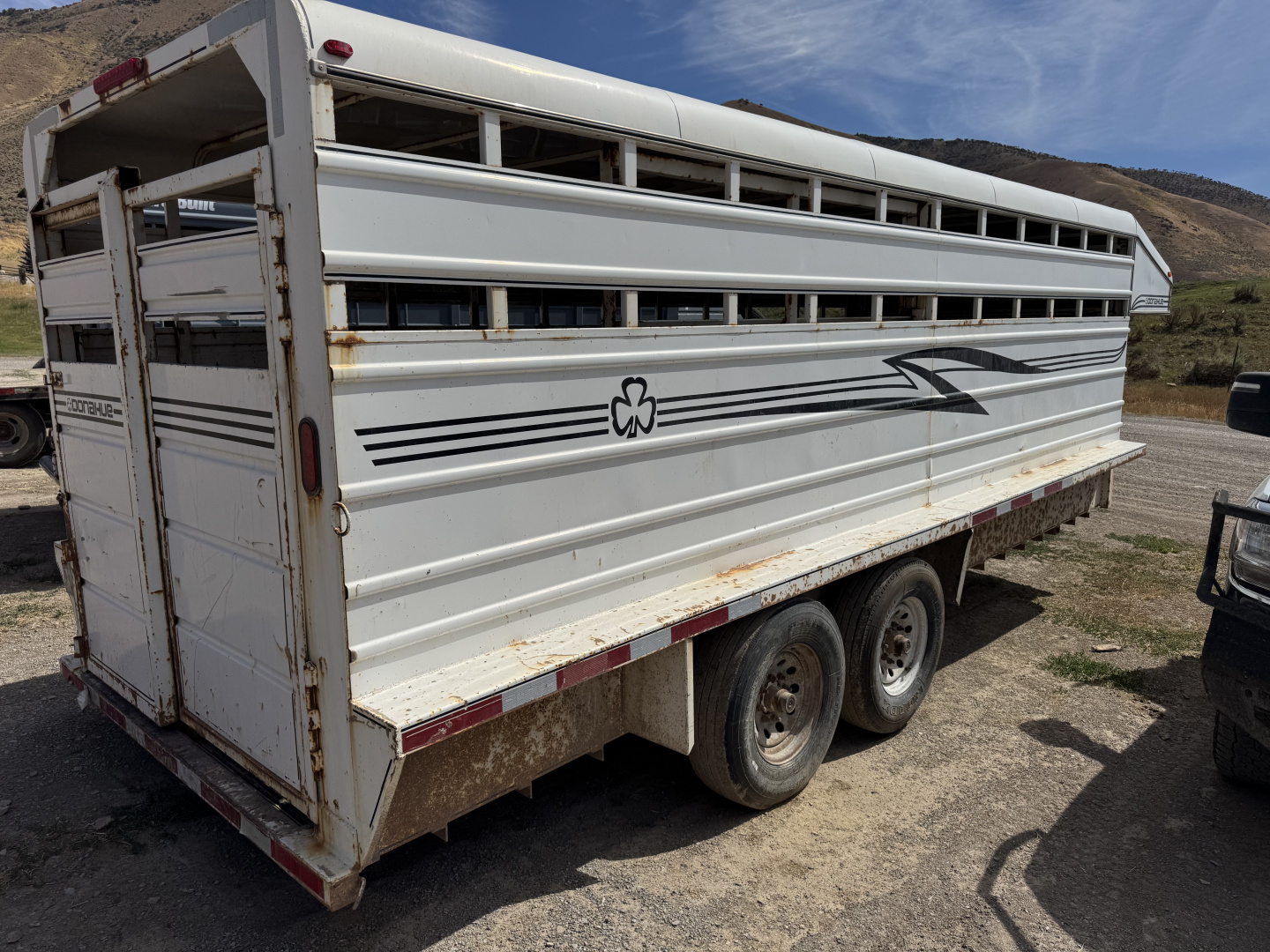 Used 2015 Donahue 20' Stock Trailer