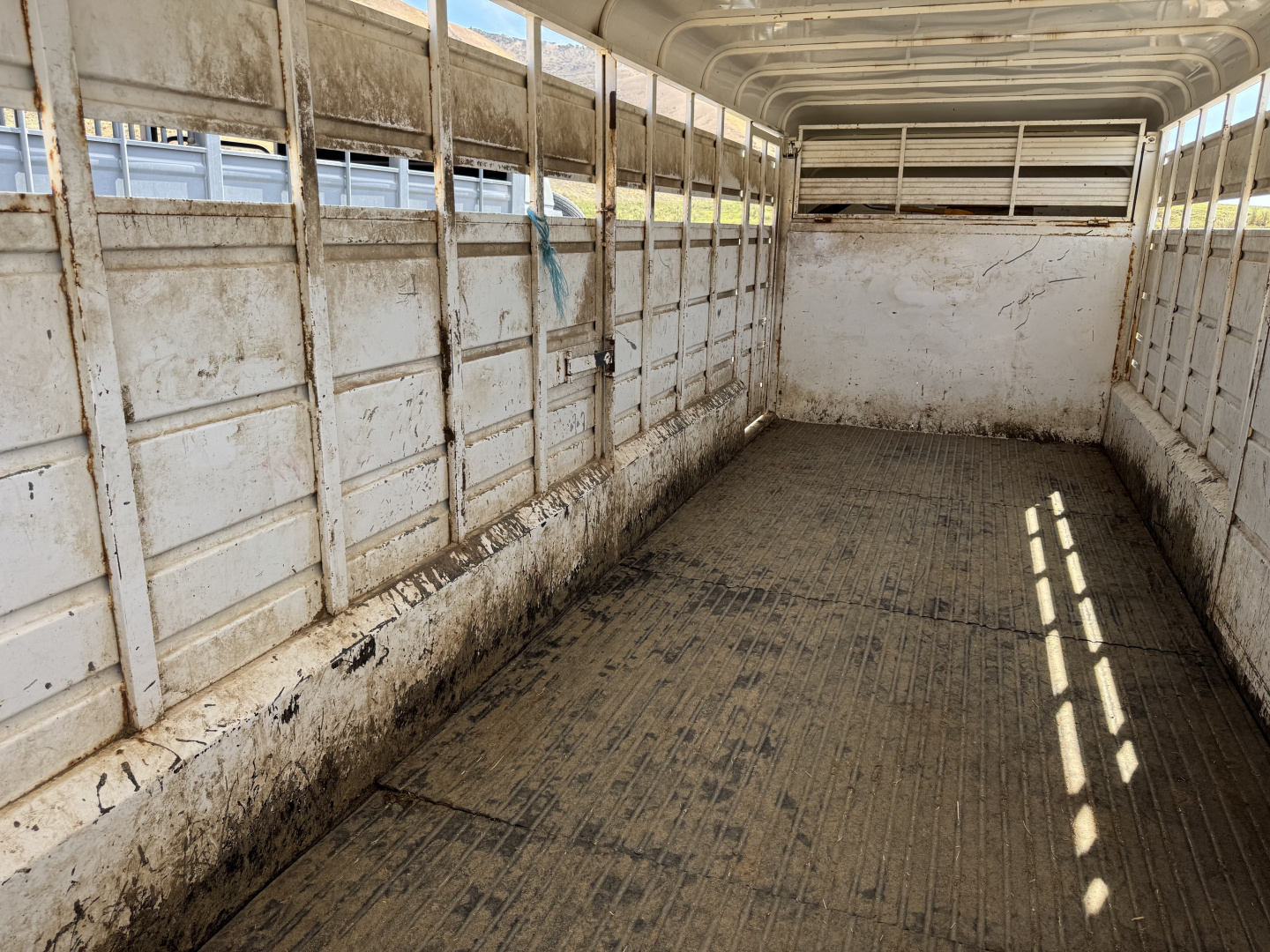 Used 2015 Donahue 20' Stock Trailer