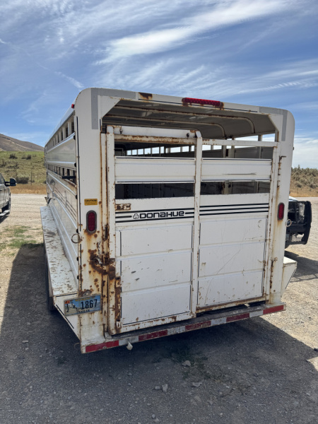 Used 2015 Donahue 20' Stock Trailer