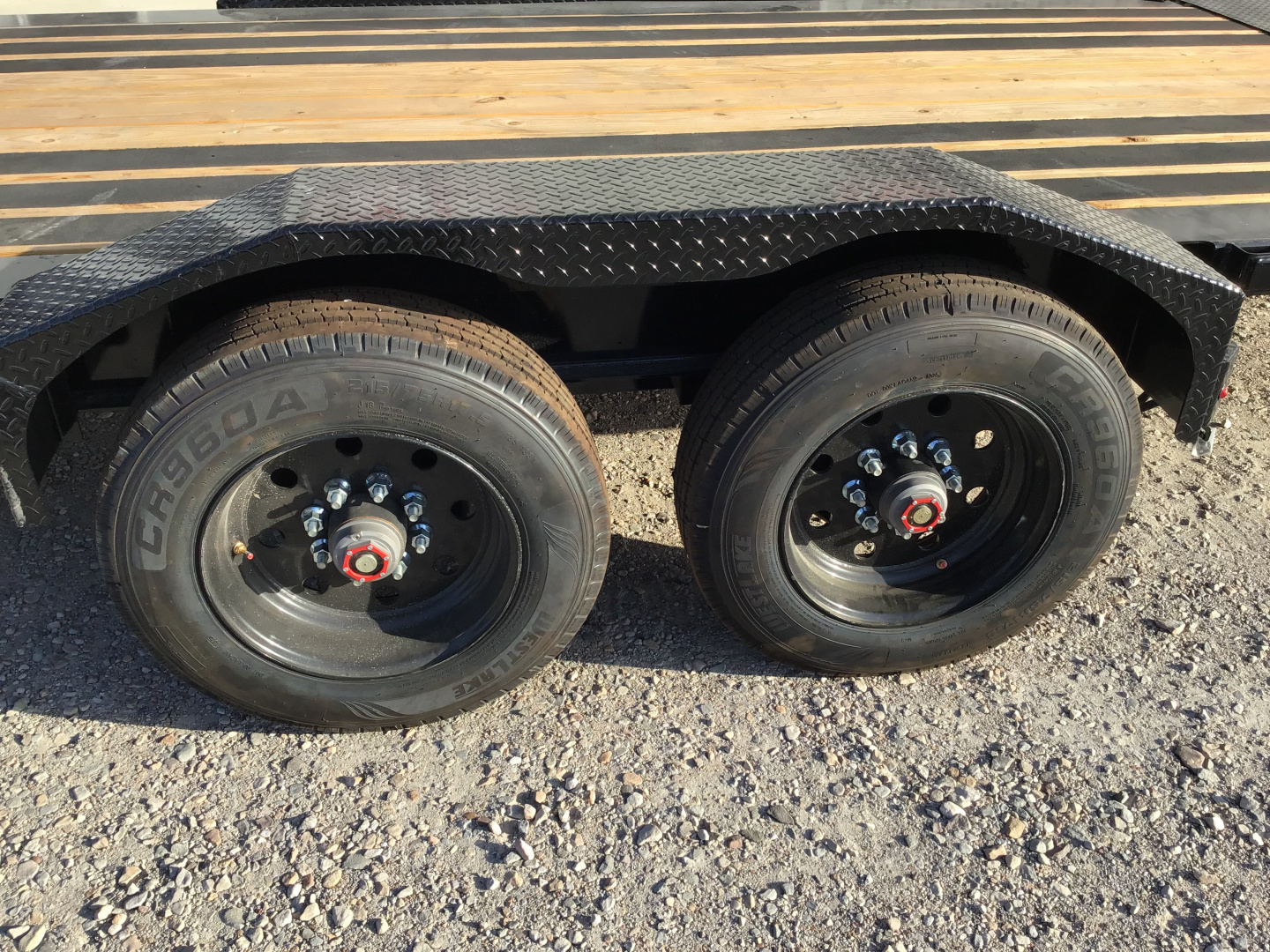 New 2026 Diamond C 82"x24' GN Hydraulically Dampened Tilt - HDT-GN210 Pacesetter Edition