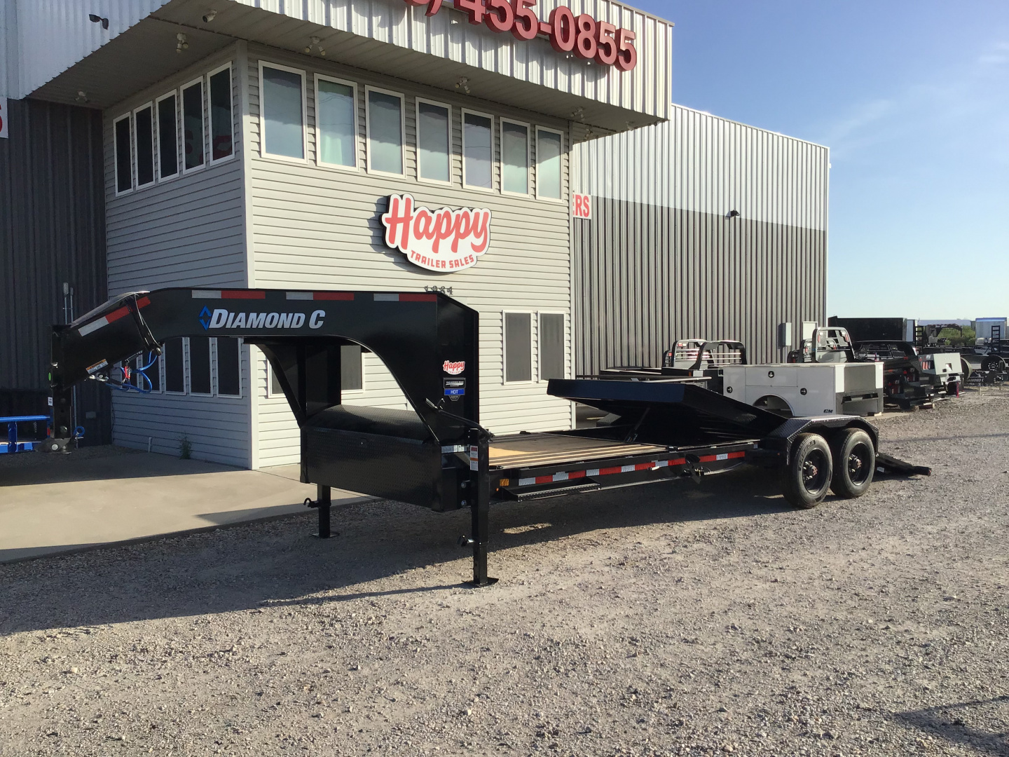 New 2026 Diamond C 82"x24' GN Hydraulically Dampened Tilt - HDT-GN210 Pacesetter Edition