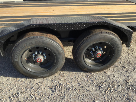 New 2026 Diamond C 82"x24' GN Hydraulically Dampened Tilt - HDT-GN210 Pacesetter Edition