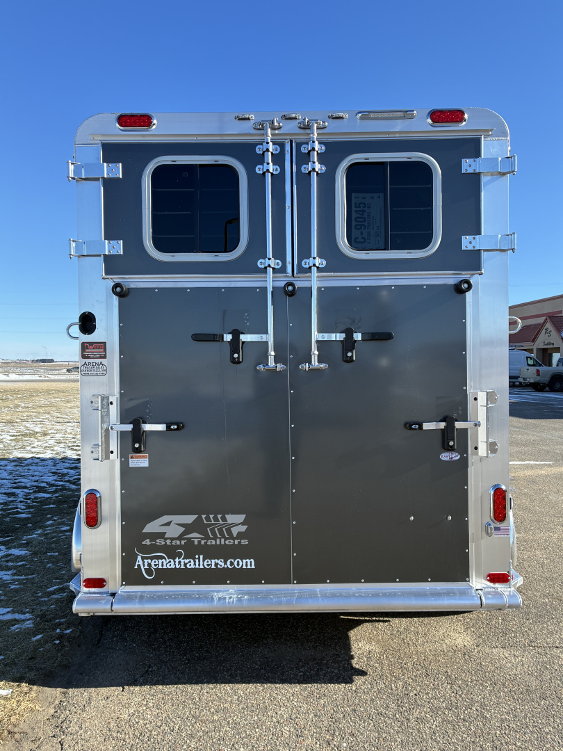 New 2027 4-Star 2H Straight Load GN Horse Trailer